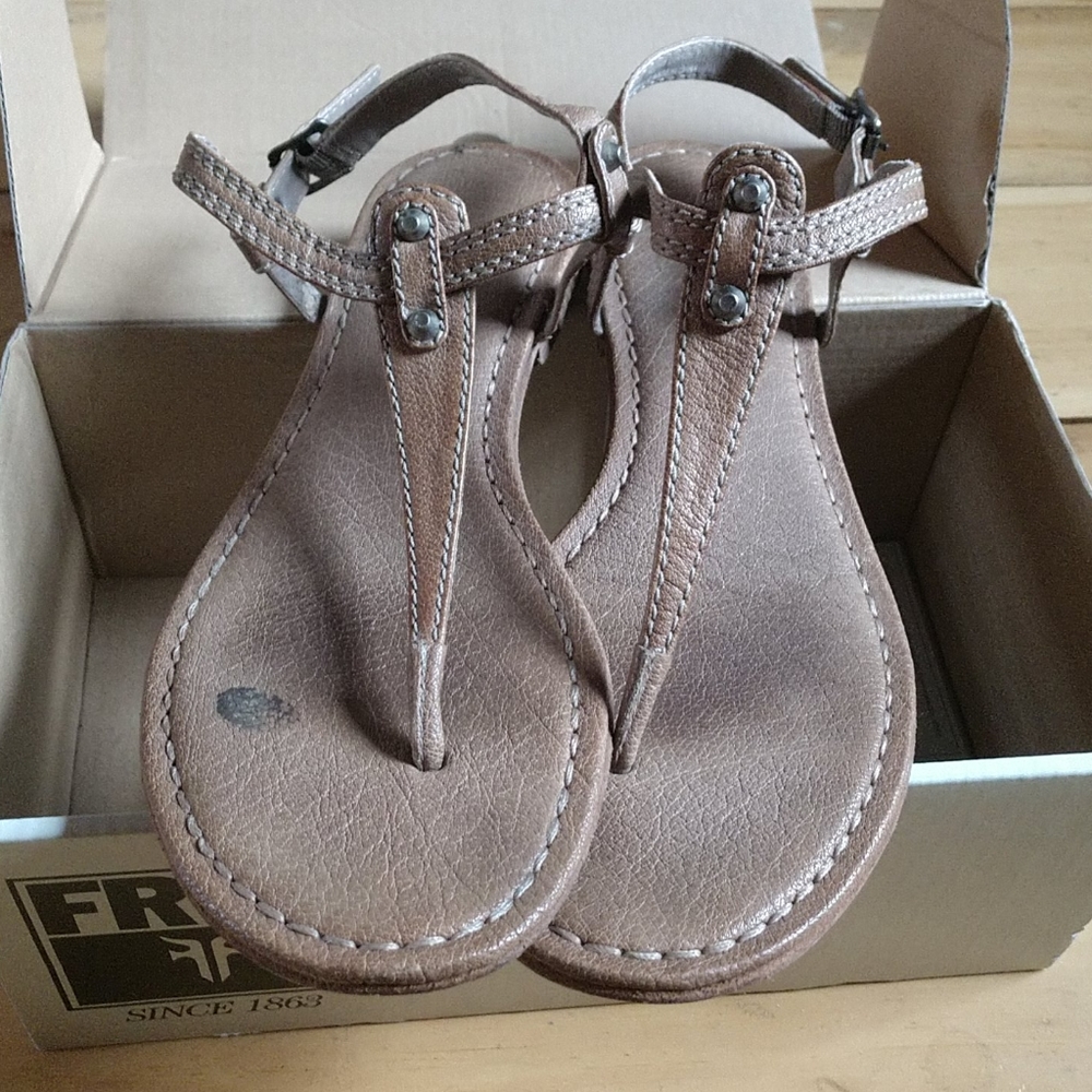 Frye Carson T-Strap Leather Studded Sandals